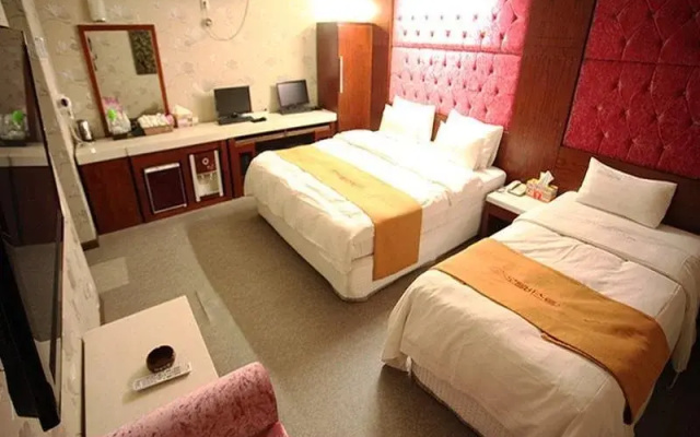 Beast Motel