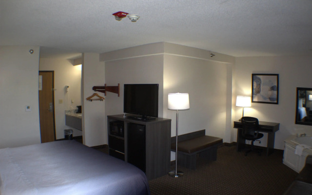 Super 8 by Wyndham Gardner