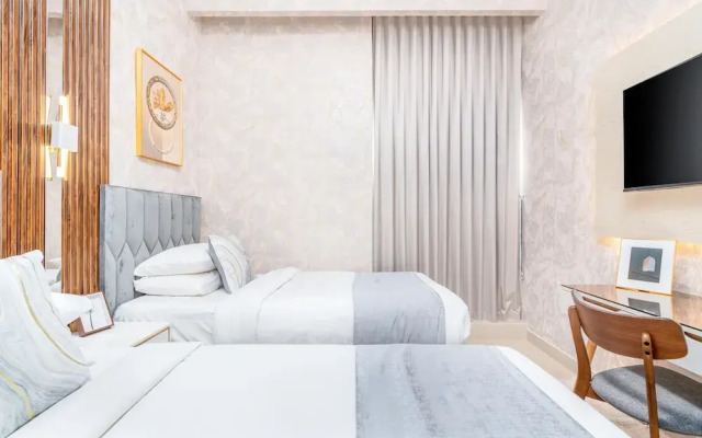 GLOBALSTAY. Creek Horizon Tower 2