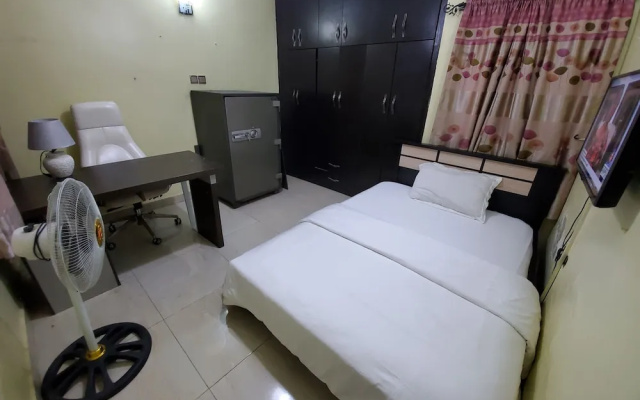 Flat - Sleeps 6 With Parking