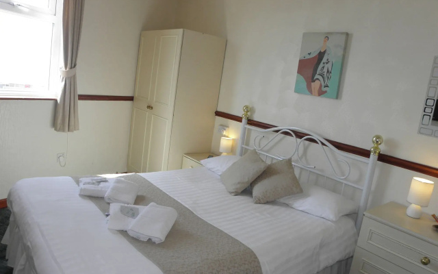 Mars Hotel Sea View