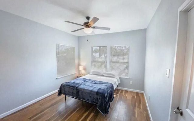 Magnificent Large Home Near Downtown