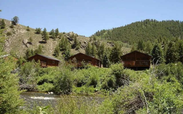 Three Rivers Resort
