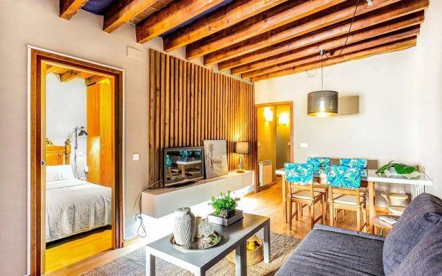 Lovely penthouse 2BR in Eixample - ArtBlue