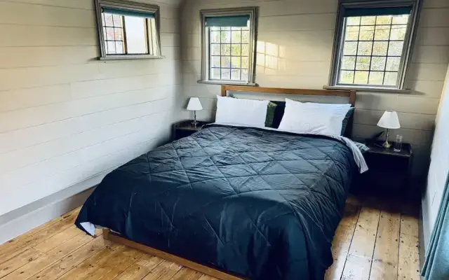 Coombe End Farmhouse Lodge - From 165 Per Night