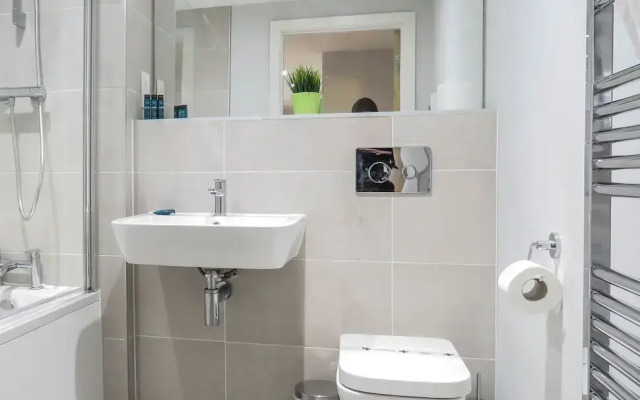 Tudors eSuites City Centre House