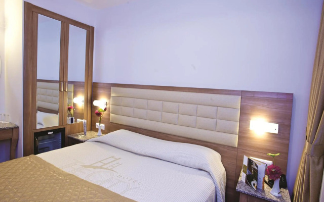 The City Hotel