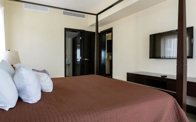 Aldea Thai 305 2 Bedroom Condo by RedAwning