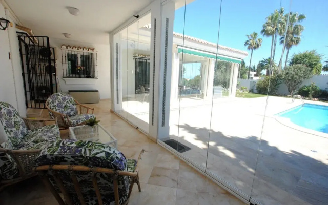 Preciosa villa con piscina privada, perros bienvenidos