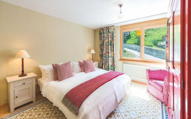 Mountain Exposure Luxury Chalets & Penthouses & Apartments