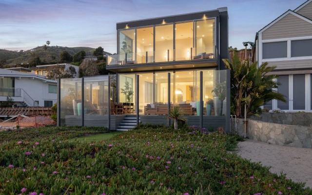 Villa B Modern in Malibu, Malibu