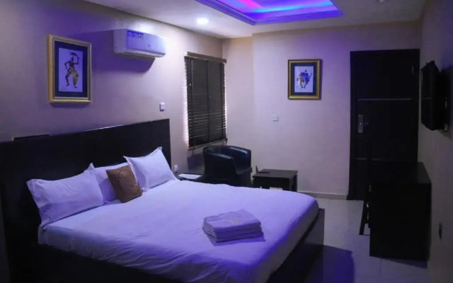 number95suites & hotel