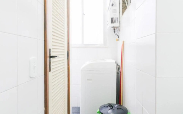 Enorme Apartamento na Av Atlântica