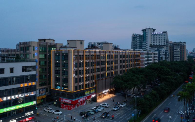 Ji Hotel Guangzhou Huadu Square Metro Station