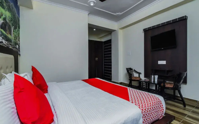 OYO 15989 RC Residency