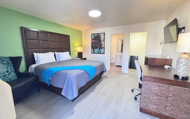 Crest Motel