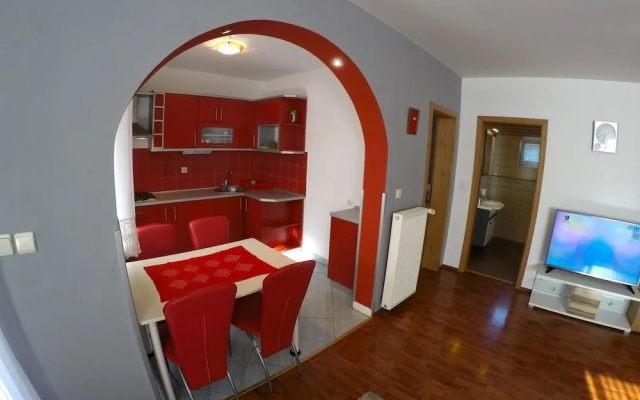 Apartments And Rooms Rea