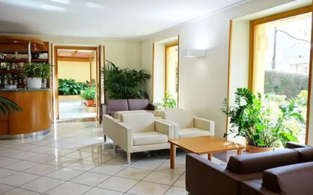 Hotel Careni Villa Italia