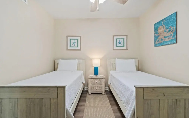 Romar Place 1002