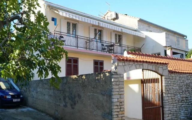 Apartment Senija - 150m from beach