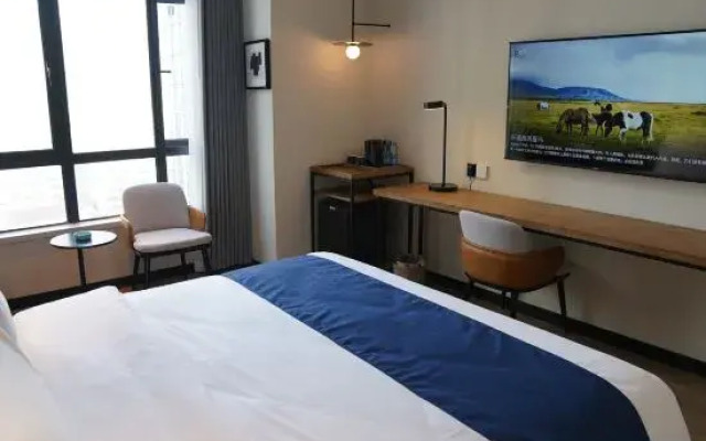 CHANGLV TRUEHOME SELECT  Hotel