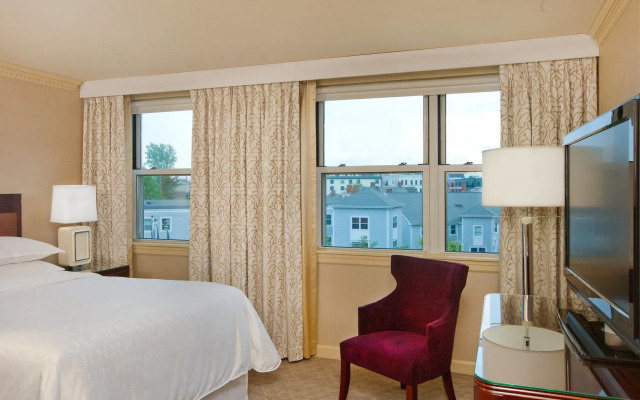 Sheraton Portsmouth Harborside Hotel