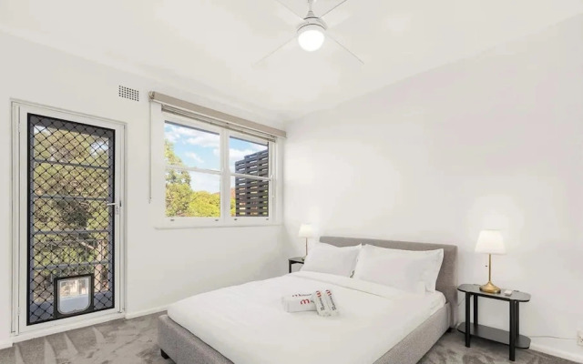 Metawise 2BR Apt Steps to Brighton-le-sands Beach