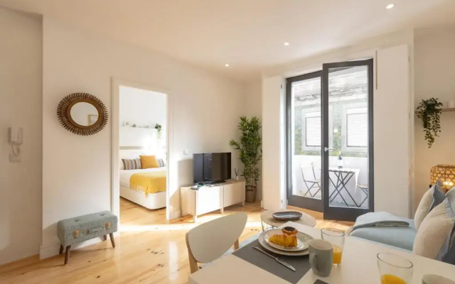 Sweet Flat 4Two in City Center w/ Balcony