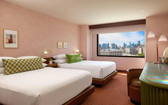 Renaissance Austin Downtown Hotel