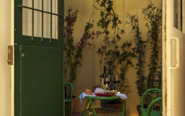 Апартаменты Rossio - Lisbon Cheese & Wine Apartments вид на фасад
