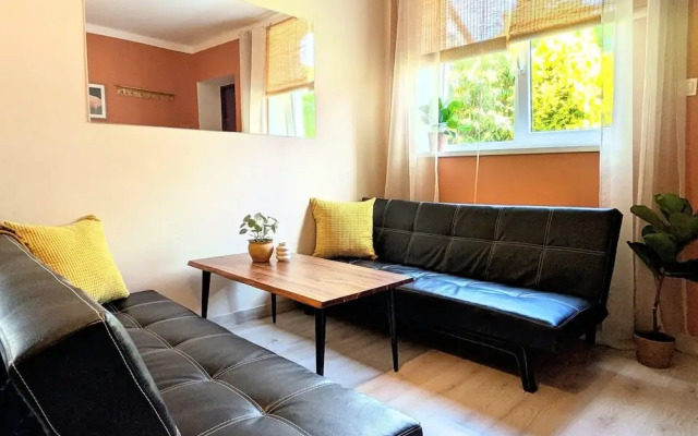 Holiday Apartment by the River, Sauna Included