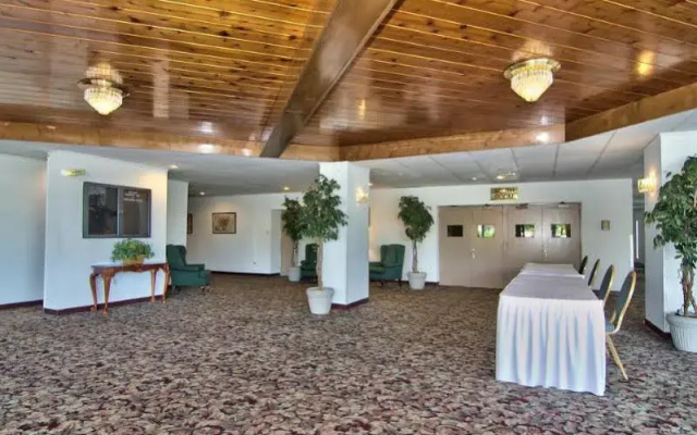 Rodeway Inn and Conference Center-Allentown