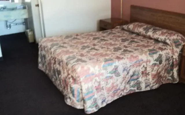 Travelers Motel