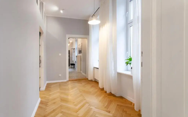Victoria Apartment