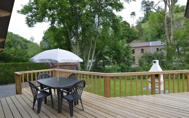 A Chalet for Re-energising in Peace, not far From Durbuy