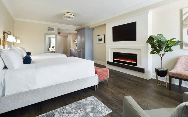 124 on Queen Hotel & Spa