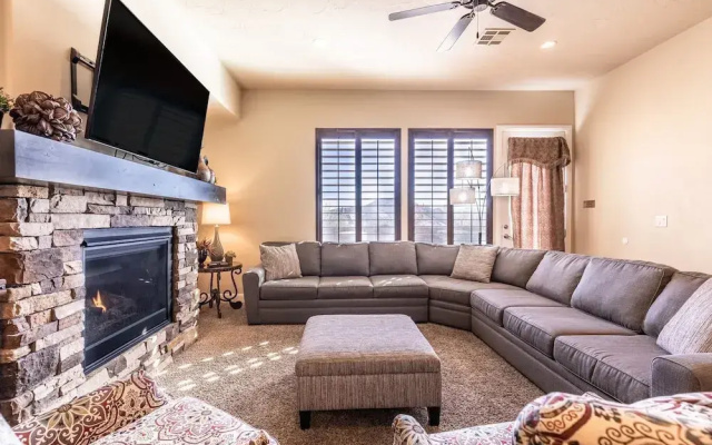 Almost Heaven 4 Bedroom Apts by RedAwning