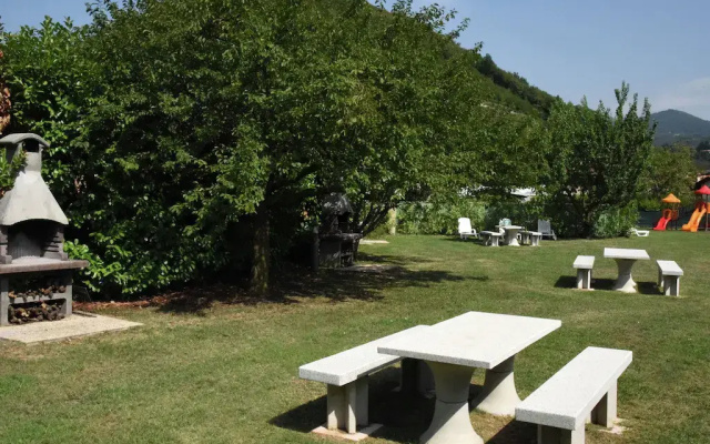 Snug Apartment in Monticelli Brusati near lake Iseo