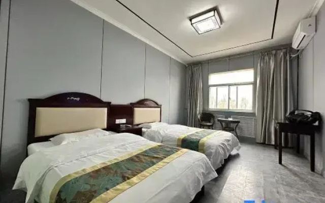 Yulin Xiangxu Theme Hotel
