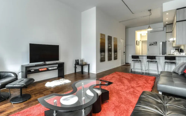St Laurent Apartments