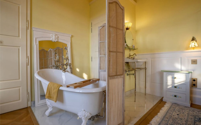French Estate With Pool & Sauna