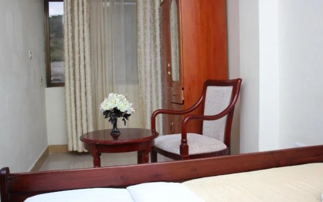 Lenana Hotel
