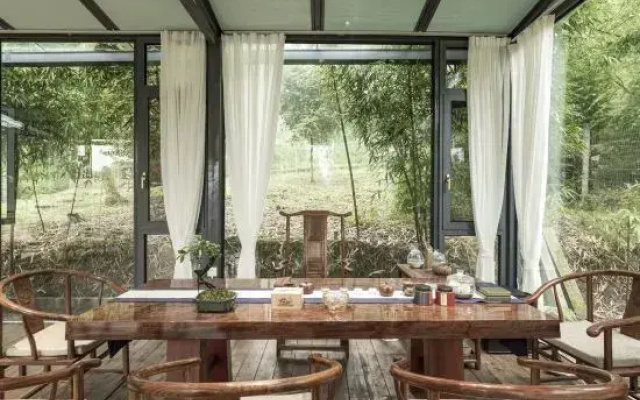 Hem Hotel (Chongzhou Jiezi Ancient Town)