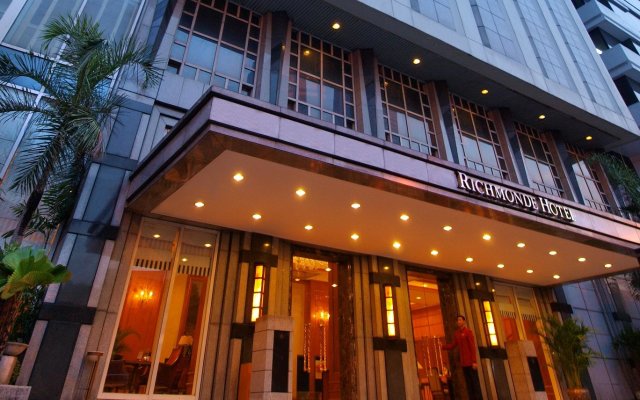 Richmonde Hotel Ortigas powered by ASTON in Pasig, Philippines from 60$, photos, reviews - zenhotels.com hotel front