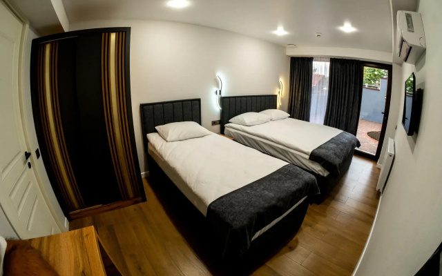 Standard Triple room · Hotel Urban Blis — photo 5