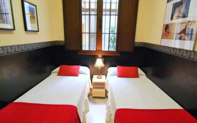 Living Sevilla Apartments