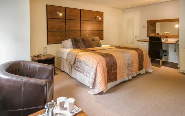 Queens Head Hotel