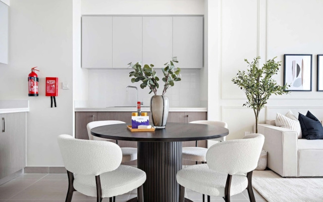 Silkhaus Modern 1 BDR Forte Tower Downtown
