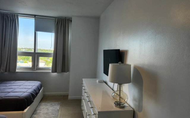 Wonderful 1 bedroom condo in Midtown