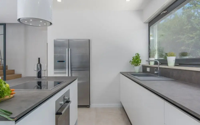 Deluxe Villa in Porec With Wellness Centre & Pool